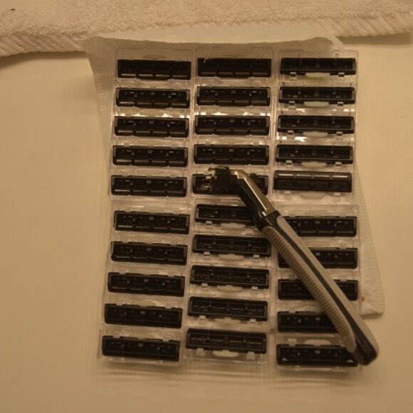 Razor sets - Picture 3 of 3